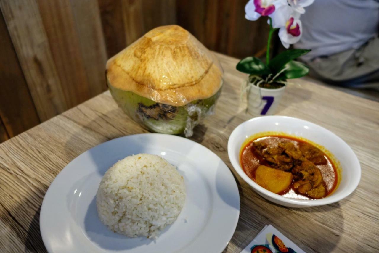 ฮอร์นบิล โฮสเทล Kampung Boyan ภายนอก รูปภาพ